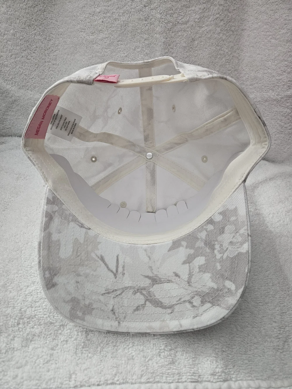 Megan Moroney Target Cloud 9 White Camo Pink Graphic Baseball Hat Womens NWT